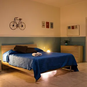 https://trinacria-apartment.taorminaitalyhotels.com